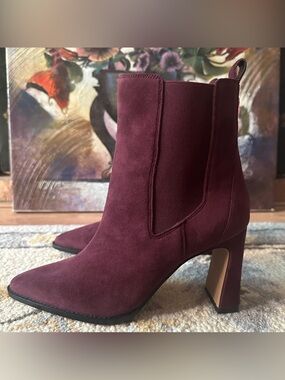 vince camuto maroon suede leather heeled boots / size 9